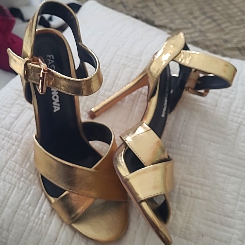 Fashion Nova high hill shoes